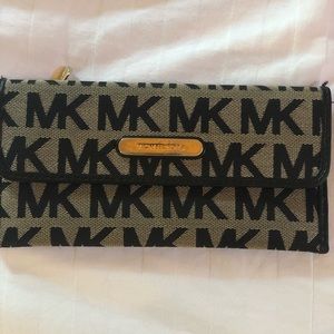 Michael Kors wallet